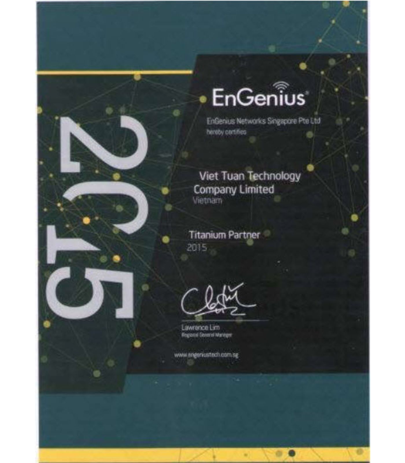 Chứng nhận nhà phân phối Engenius 2015