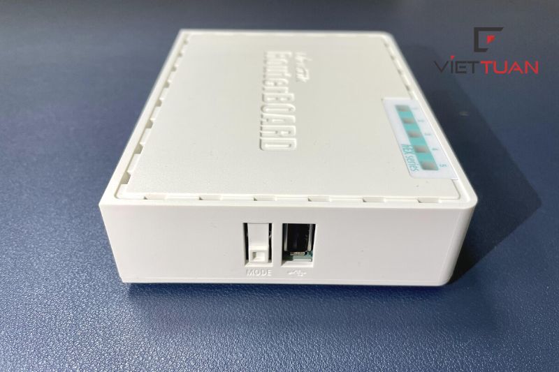 cong-usb-router-mikrotik-rb750gr3