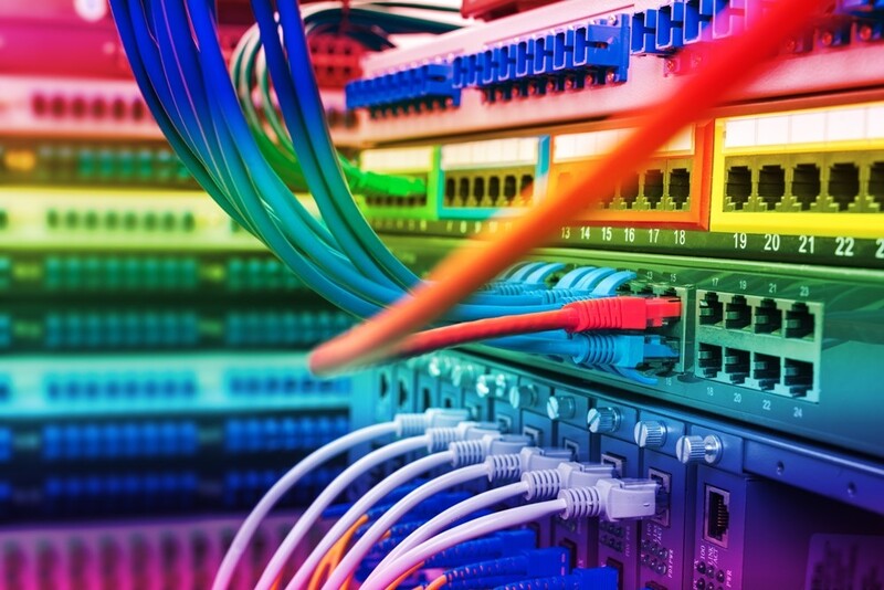 Ethernet có tính an toàn cao hơn wifi giúp bảo mật thông tin người dùng tốt hơn
