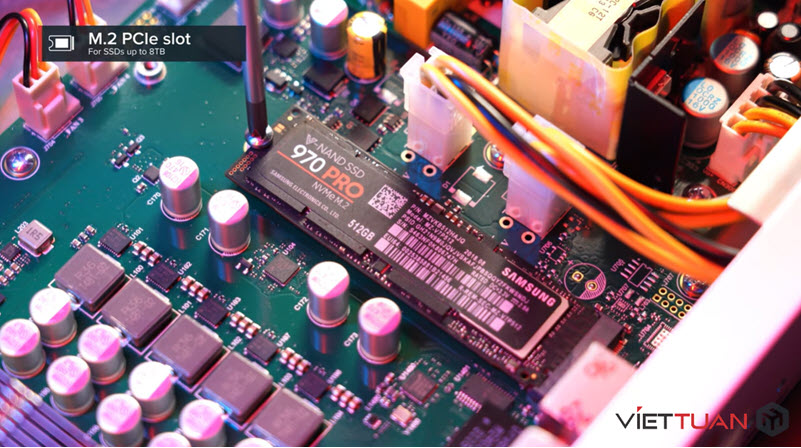 MikroTik CCR2116-12G-4S+ với khe cắm ổ cứng SSD M.2 PCIe Upto 8TB