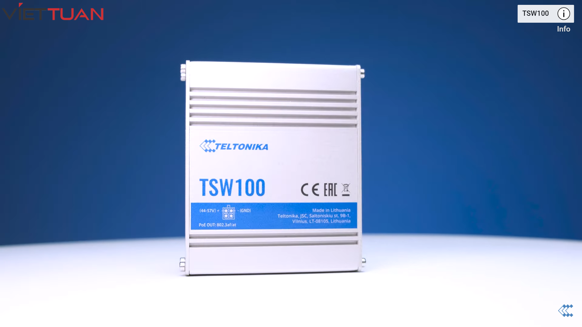 Switch PoE công nghiệp Teltonika TSW100 sử dụng màu xanh nước biển cùng màu bạc kim loại