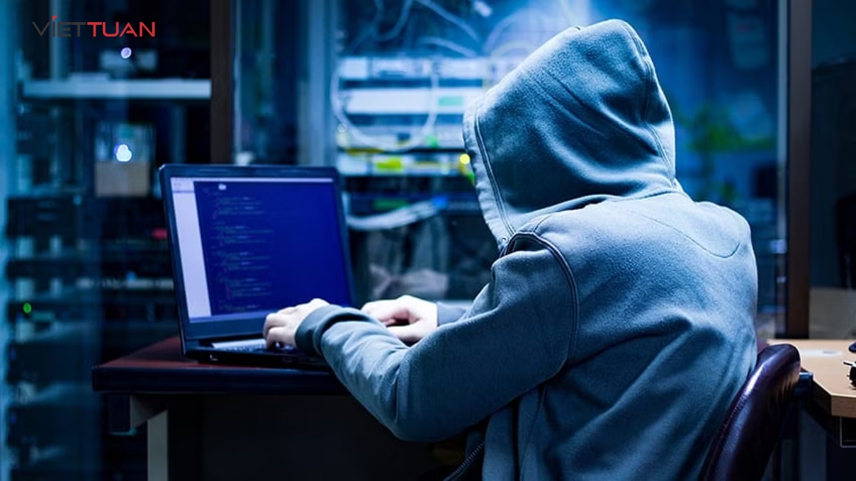 Việc sử dụng Internet có thể khiến thông tin cá nhân bị đánh cắp, bị theo dõi, hoặc bị tiết lộ